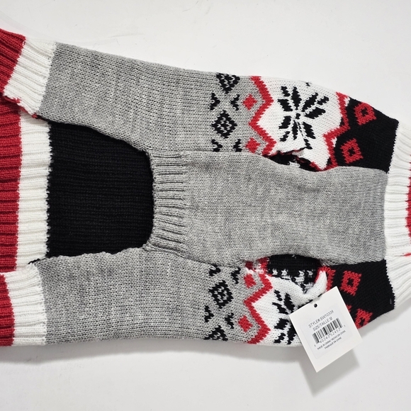 Love your pet holiday Whimiscal dog sweater with leash hole sz medium nwt - Picture 2 of 2